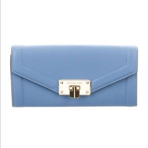 MICHAEL KORS CLUTCH PURSE
